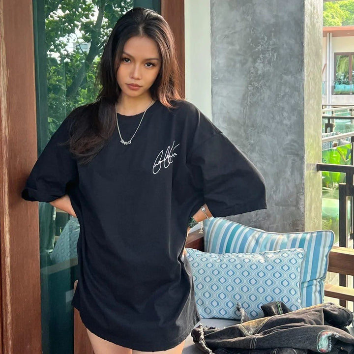 Introducing The Frog T-shirt in Black. It's made in high-end quality cotton. The distressed effects fits relaxed in the body with dropped shoulders. Iconic Cactus Becks signature at the front. The back is inspired by the lively spirit of the frog. This t-shirt is a canvas for adventure and artistic expression. The Mind Is Free.